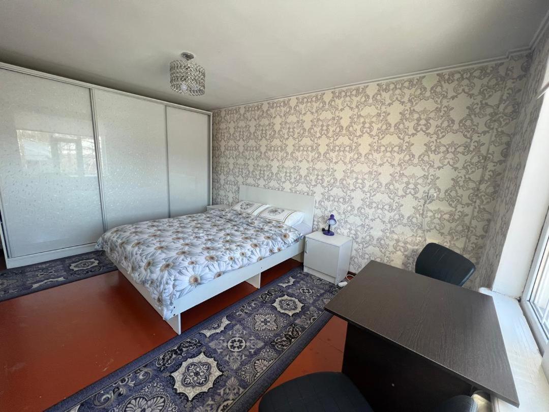 Hostel My House Каракол Екстериор снимка